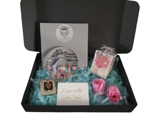 Eid Gift Box With Lotus Flower